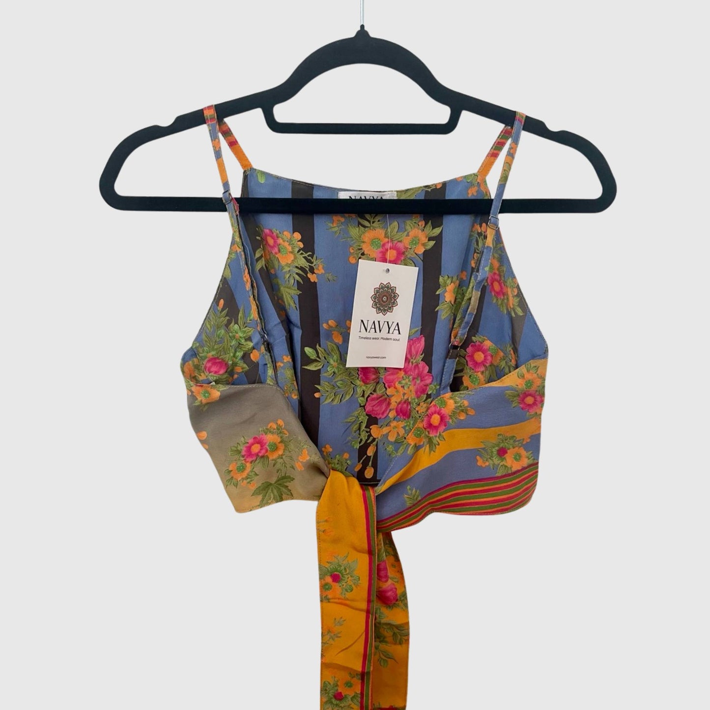 Upcycled Cropped Wickeltop #774 aus Vintage-Sari in Braun – Rückansicht
