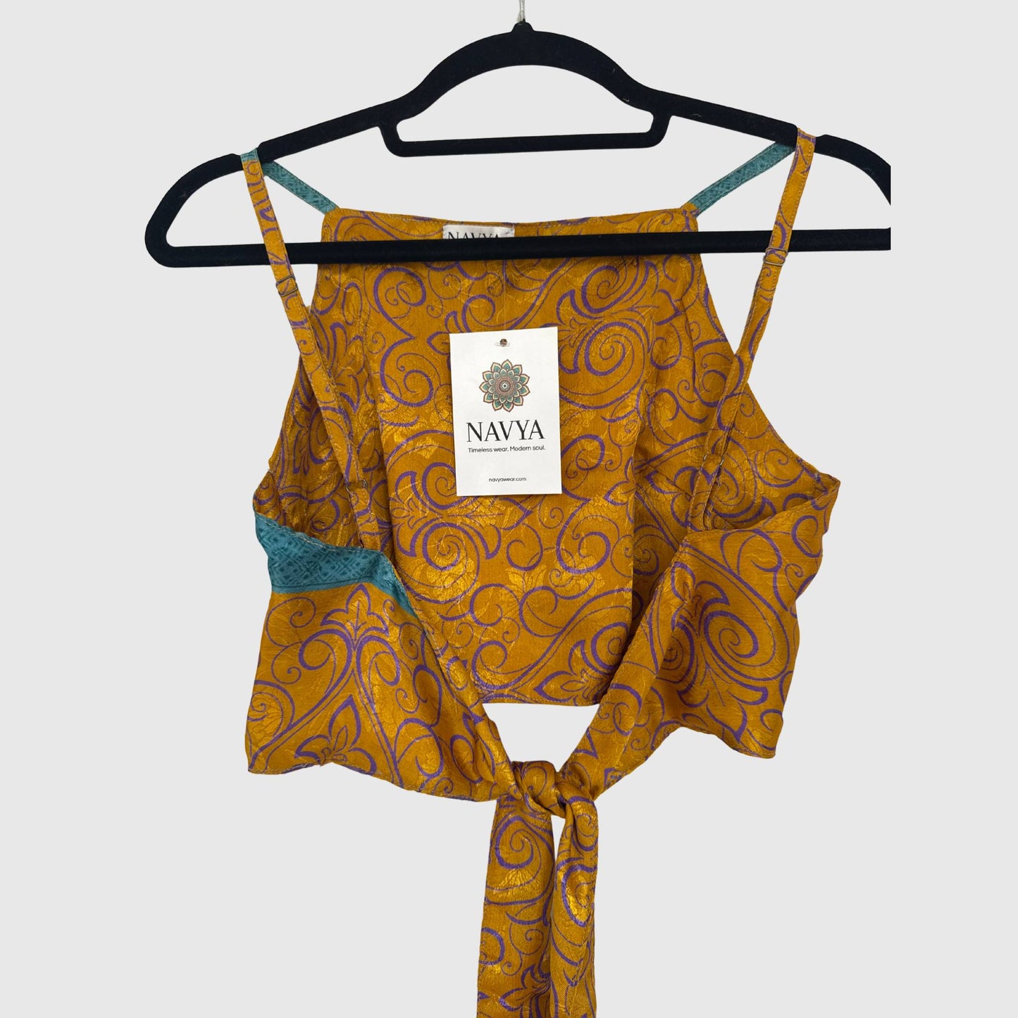 Upcycled Cropped Wickeltop #778 aus Vintage-Sari in Gold & Braun – Rückansicht