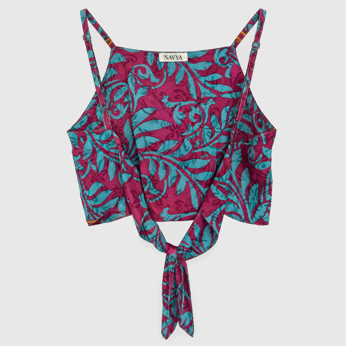 Upcycled Cropped Wickeltop #786 aus Vintage-Sari in Weiß & Dunkelrot – Rückansicht