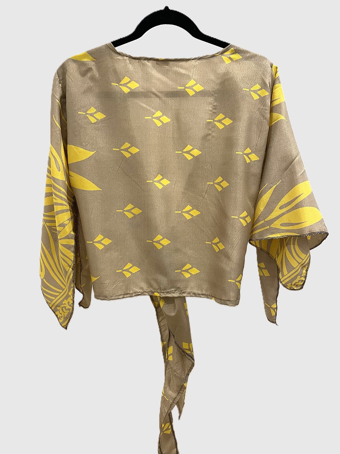 Indian Tight Top Bluse in Grau/Silber und Gelb