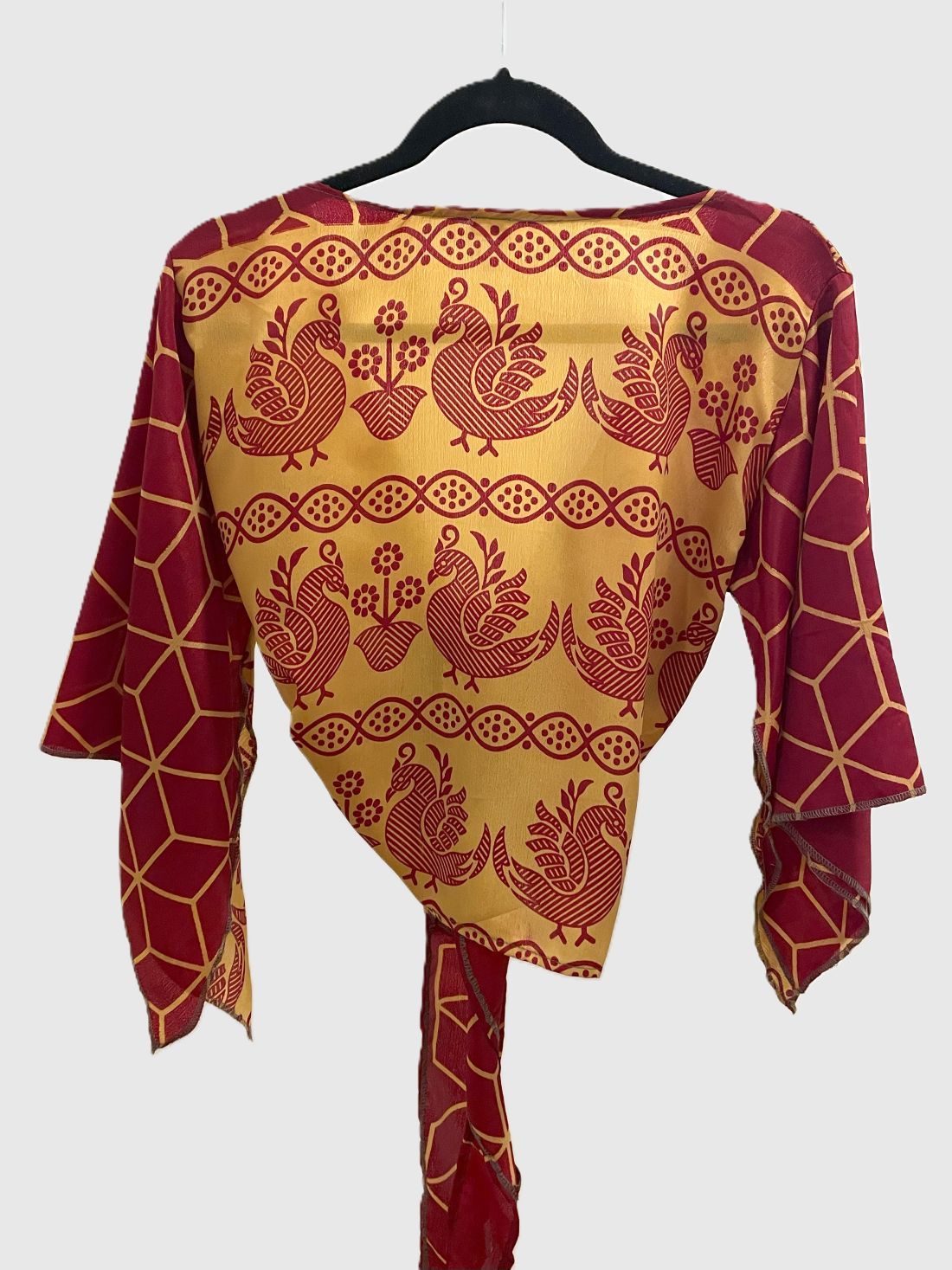 Indian Tight Top Bluse in Rot und Beige