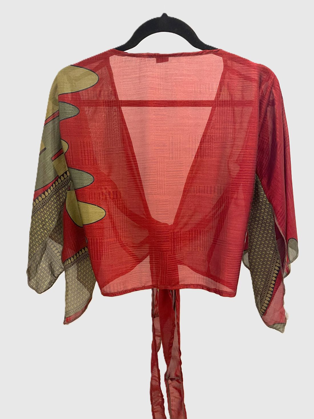 Indian Tight Top Bluse in Rot, Gold und Grau