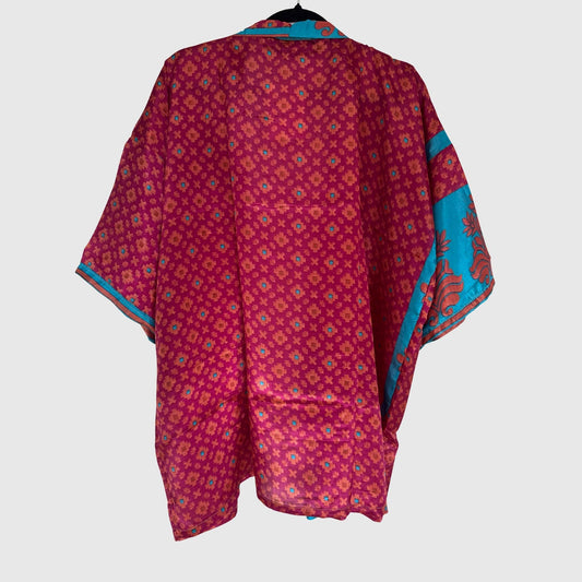 Upcycled Kimono #959 aus Vintage-Sari in Rot & Pink – Rückansicht
