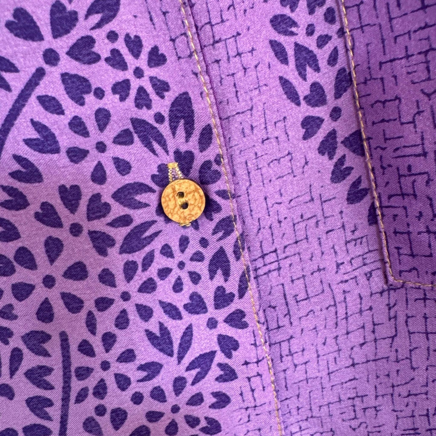 Upcycled Lounge Wear Set #1508 aus Vintage-Sari in Violett – Detailansicht