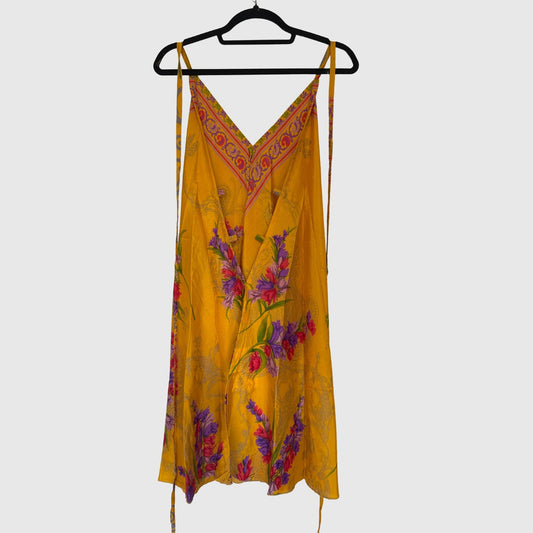 Upcycled Magic Scarf Dress Kurz #680 aus Vintage-Sari in Orange & Lila – Rückansicht