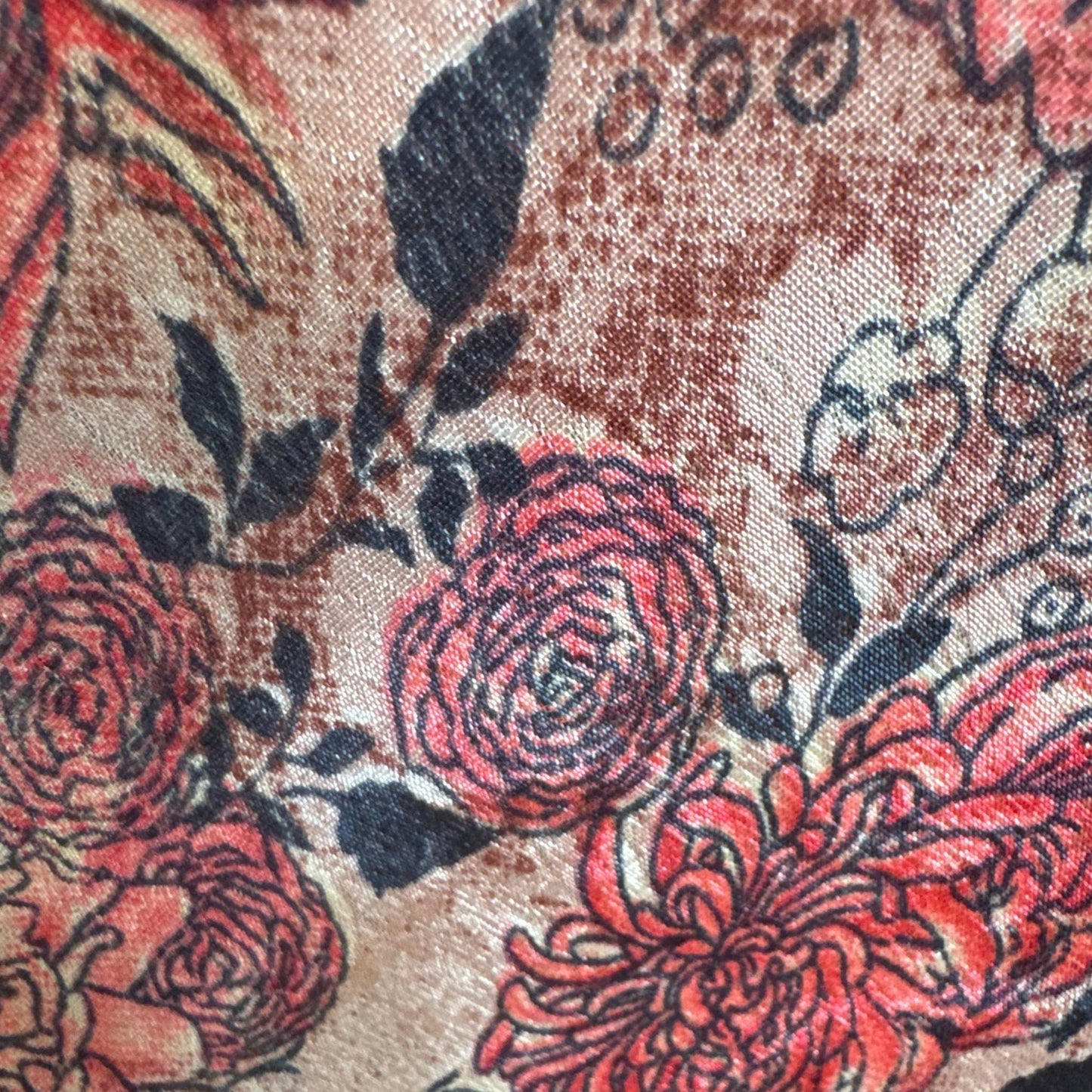 Upcycled Magic Scarf Dress Lang #723 aus Vintage-Sari in Altrosa & Braun – Detailansicht