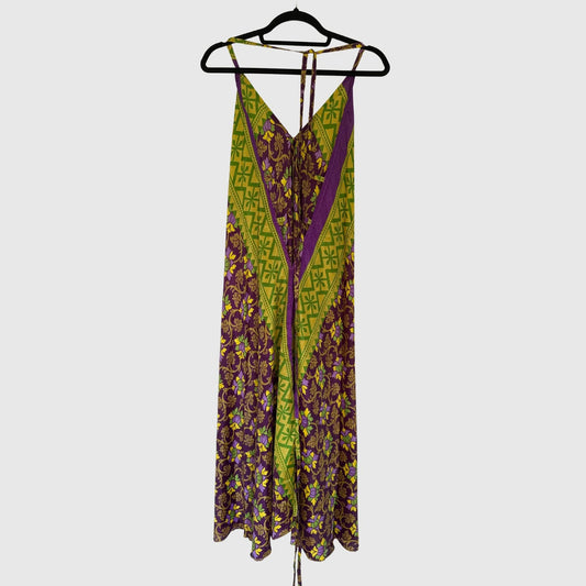 Upcycled Magic Scarf Dress Lang #735 aus Vintage-Sari in Lila & Grün – Rückansicht