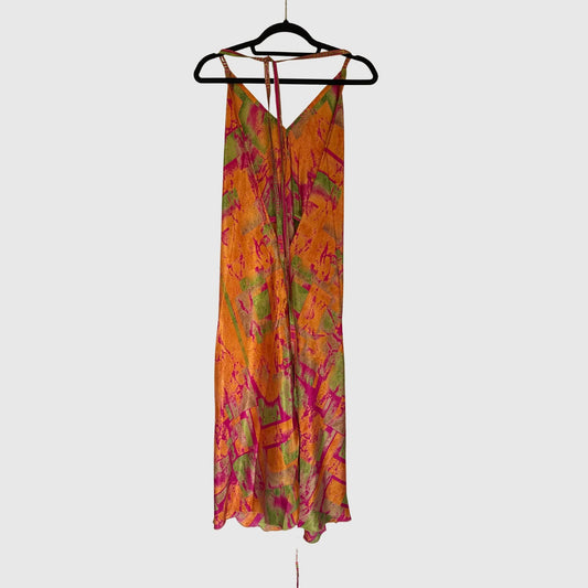 Upcycled Magic Scarf Dress Lang #741 aus Vintage-Sari in Orange & Braun – Rückansicht