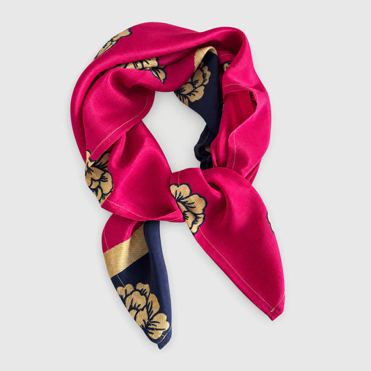 Upcycled Sari-Tuch #1117 aus Vintage-Sari in Pink – gebunden