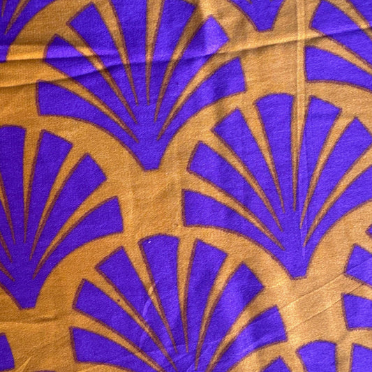 Stoffdetail: upcycelter Sari-Stoff in Lila & Orange