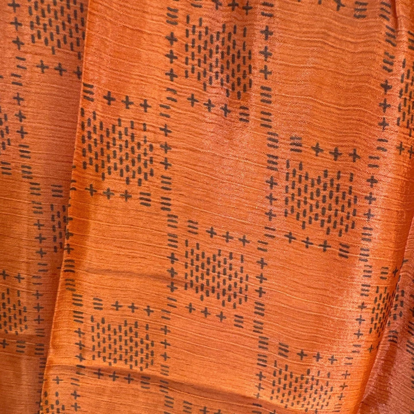 Upcycled Tiered Palazzo Pants #1068 aus Vintage-Sari in Orange – Detailansicht