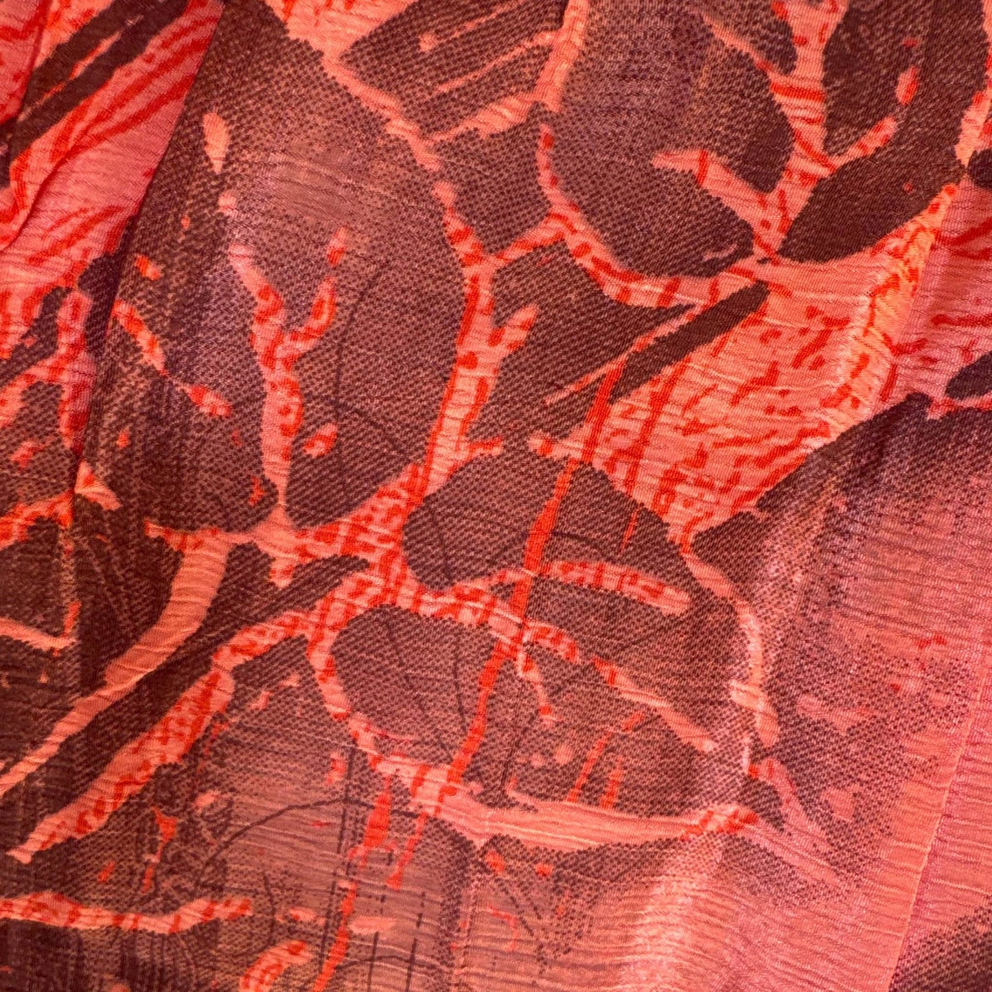 Upcycled Tiered Palazzo Pants #1077 aus Vintage-Sari in Rot & Braun – Detailansicht