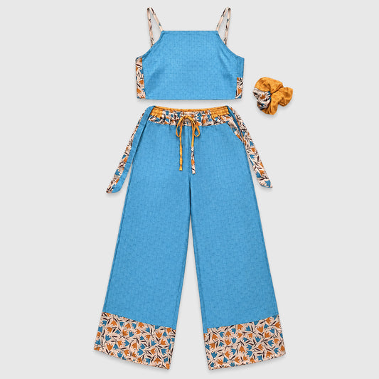 Upcycled Set aus Wickeltop und Palazzo-Hose aus Sari-Stoff in Türkis, Vorderansicht