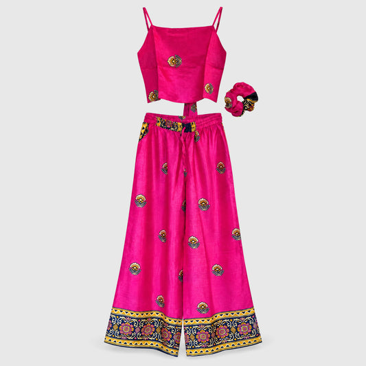 Upcycled Set aus Wickeltop und Palazzo-Hose aus Sari-Stoff in Magenta, Vorderansicht