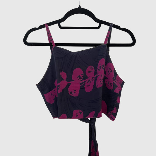 Upcycled Cropped Wickeltop #761 aus Vintage-Sari in Pink und Schwarz – Vorderansicht