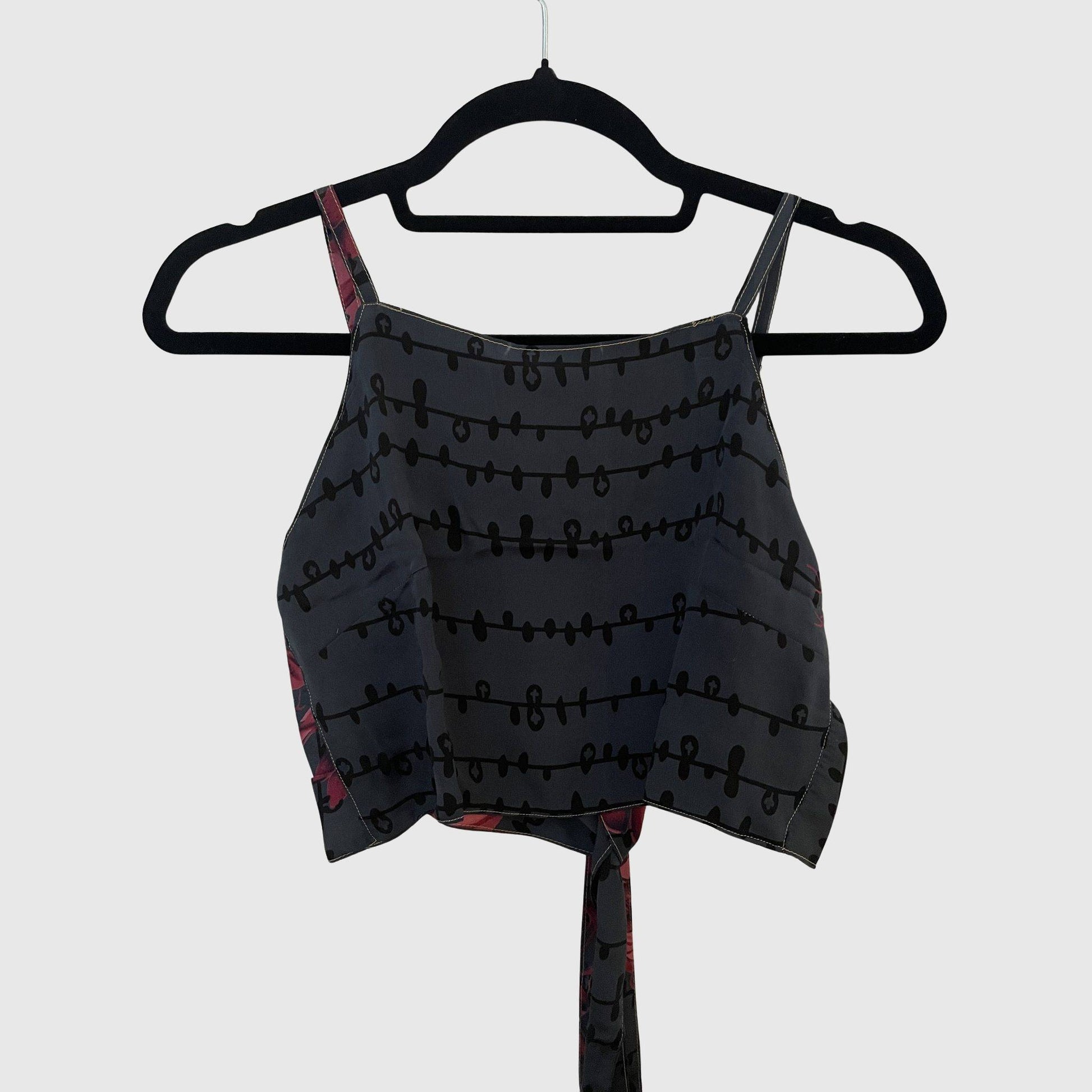 Upcycled Cropped Wickeltop #763 aus Vintage-Sari in Schwarz – Vorderansicht