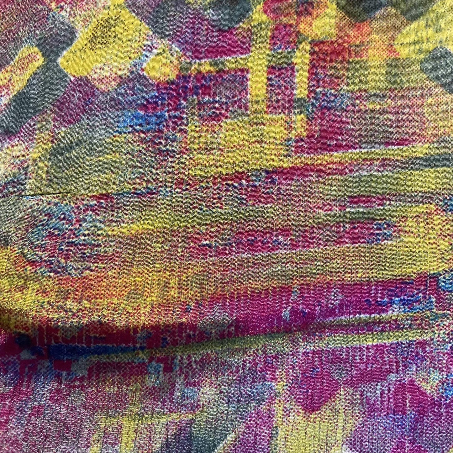 Upcycled Cropped Wickeltop #767 aus Vintage-Sari in Pink und Gelb – Stoffdetail