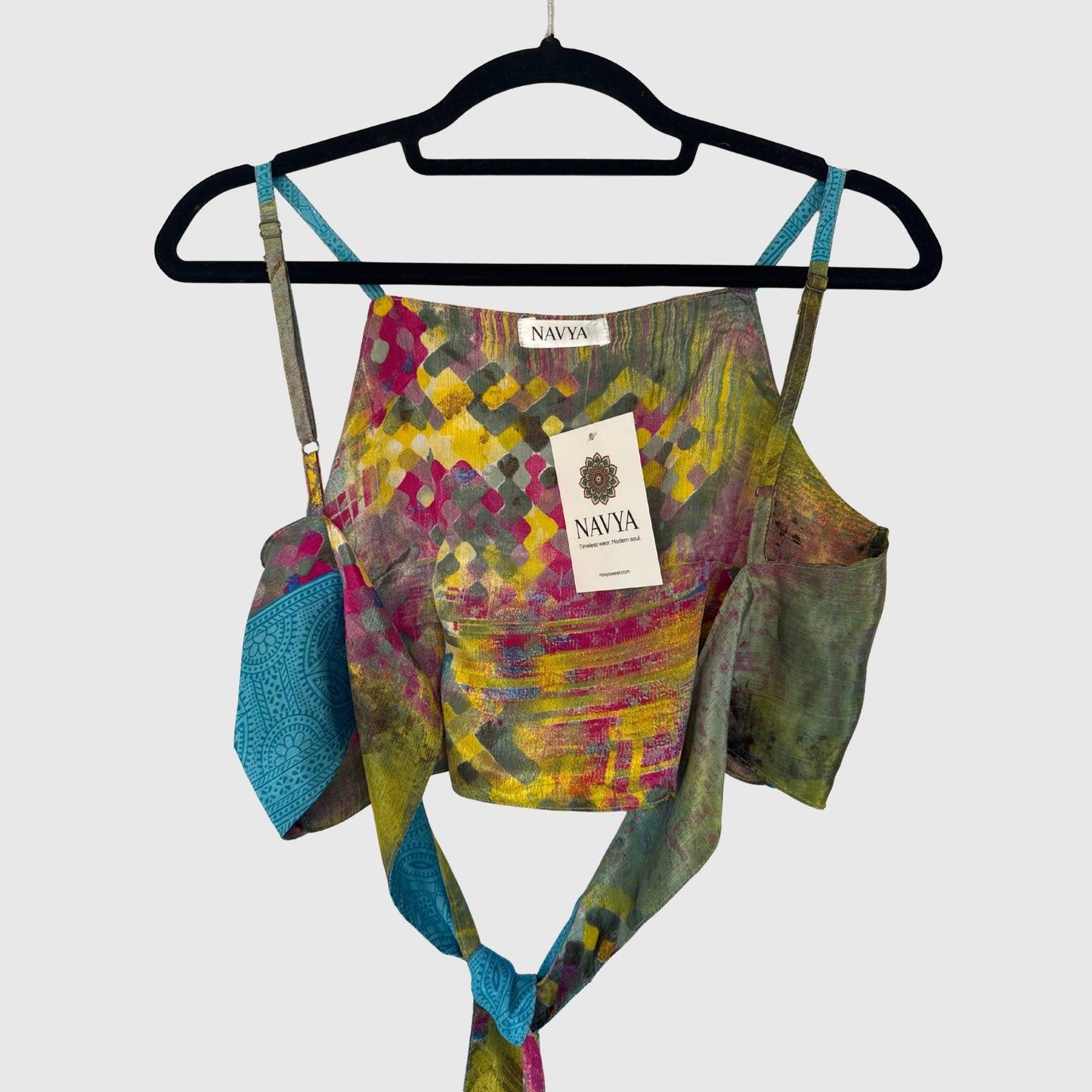 Upcycled Cropped Wickeltop #780 aus Vintage-Sari in Braun & Oliv – Rückansicht