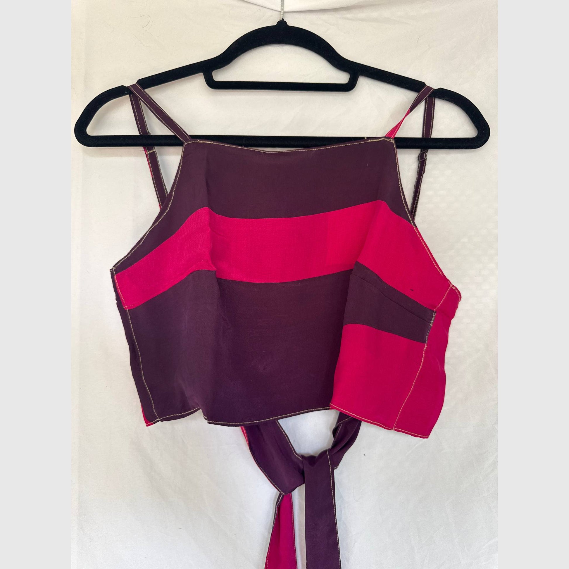 Upcycled Cropped Wickeltop #784 aus Vintage-Sari in Weiß & Pink – Vorderansicht