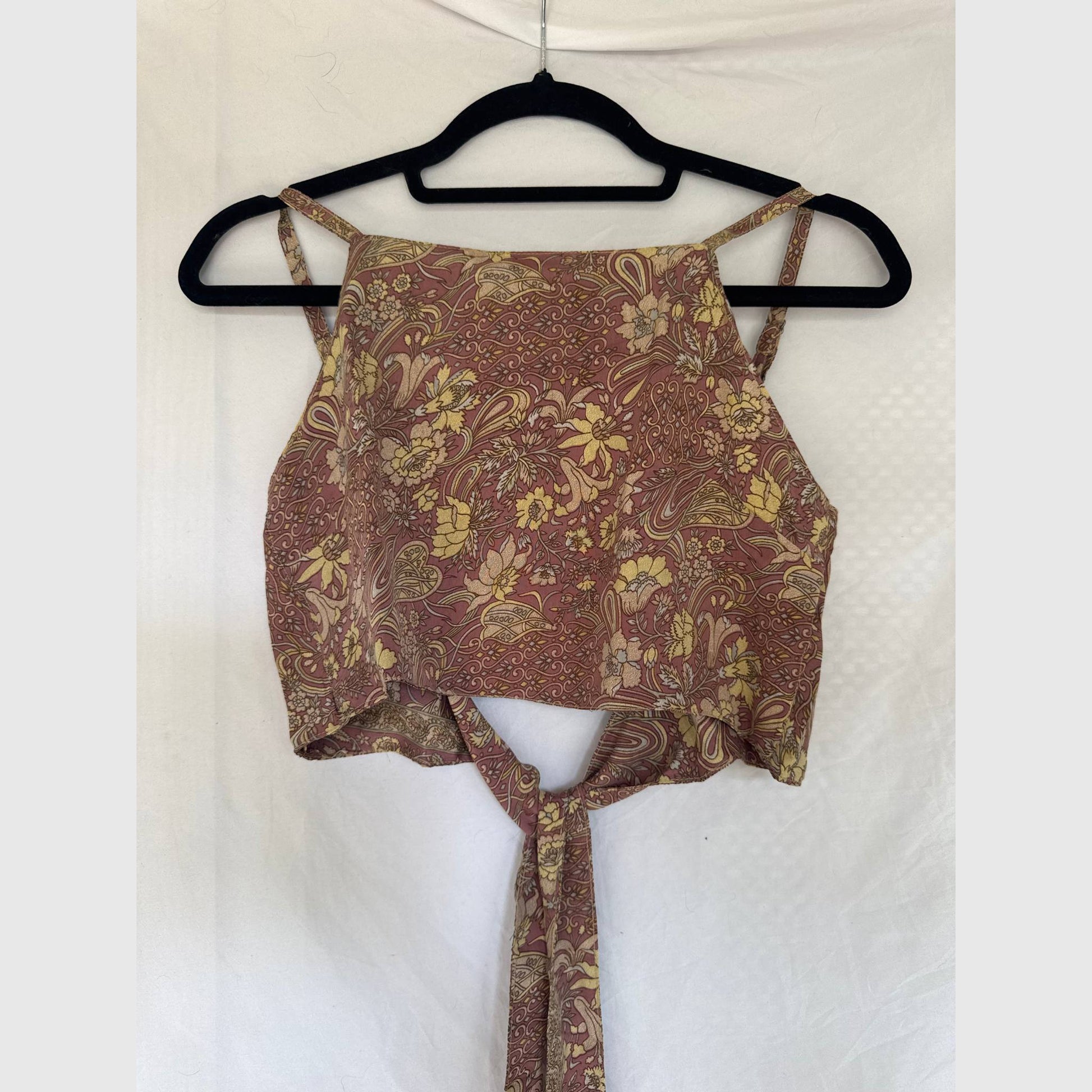 Upcycled Cropped Wickeltop #787 aus Vintage-Sari in Weiß & Braun – Vorderansicht