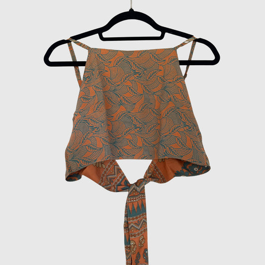 Upcycled Cropped Wickeltop #789 aus Vintage-Sari in Braun & Orange – Vorderansicht