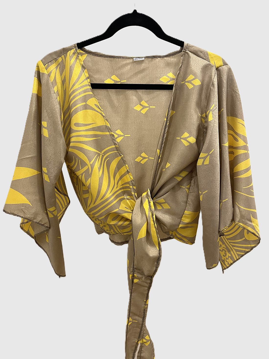 Indian Tight Top Bluse in Grau/Silber und Gelb