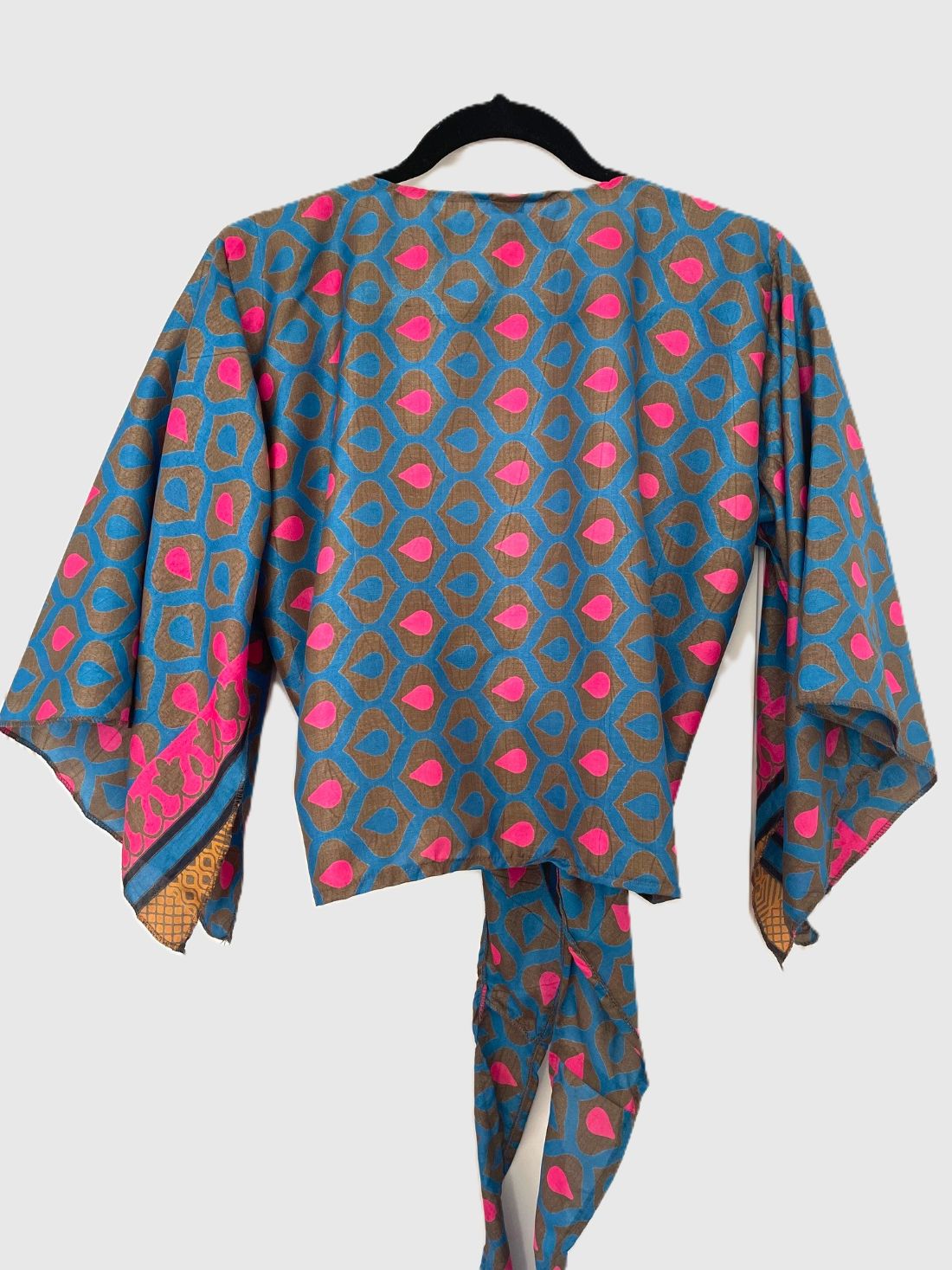 Indian Tight Top Bluse in Blau, Pink und Grau