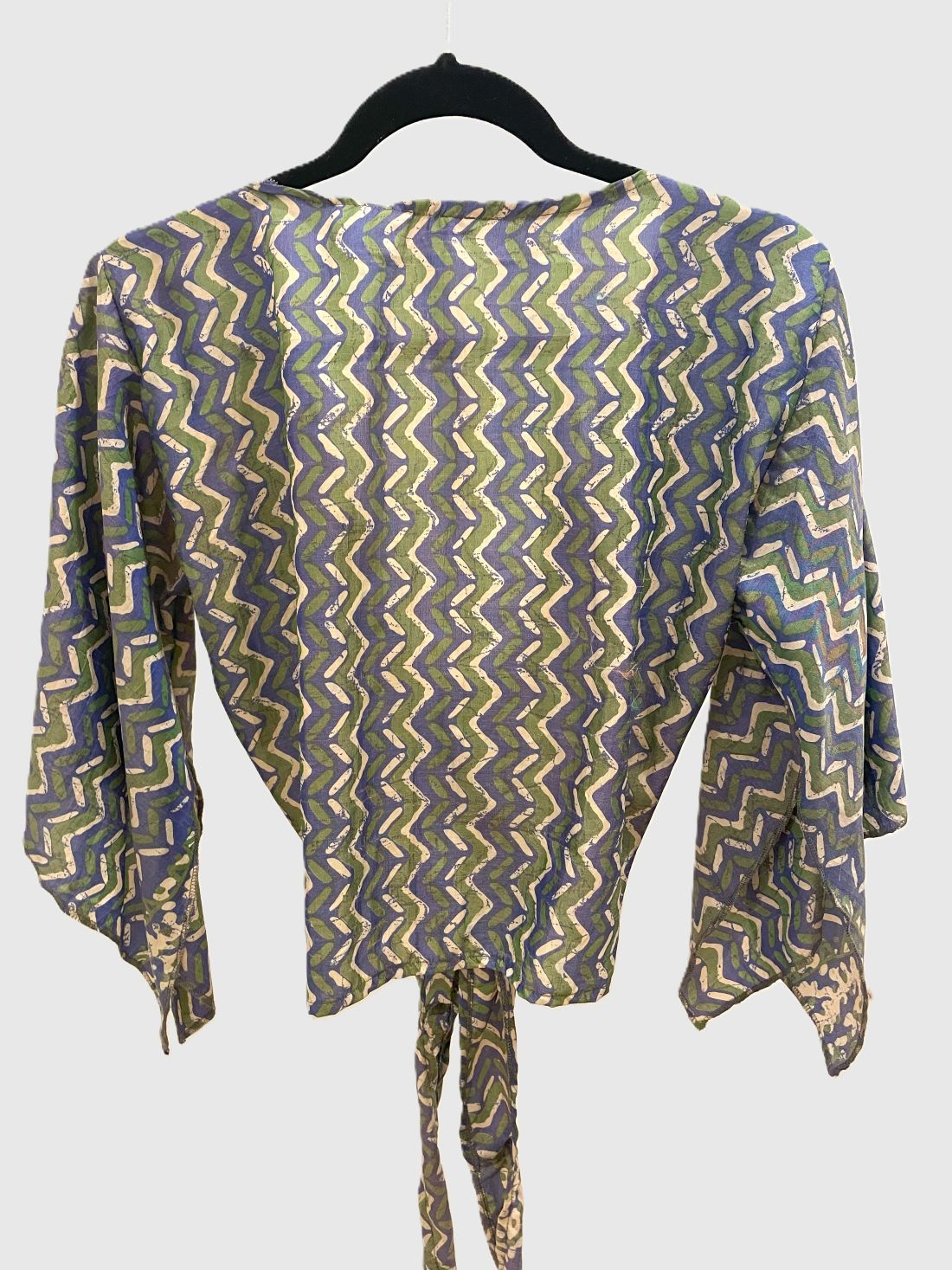 Indian Tight Top Bluse in Lila, Grün und Weiß
