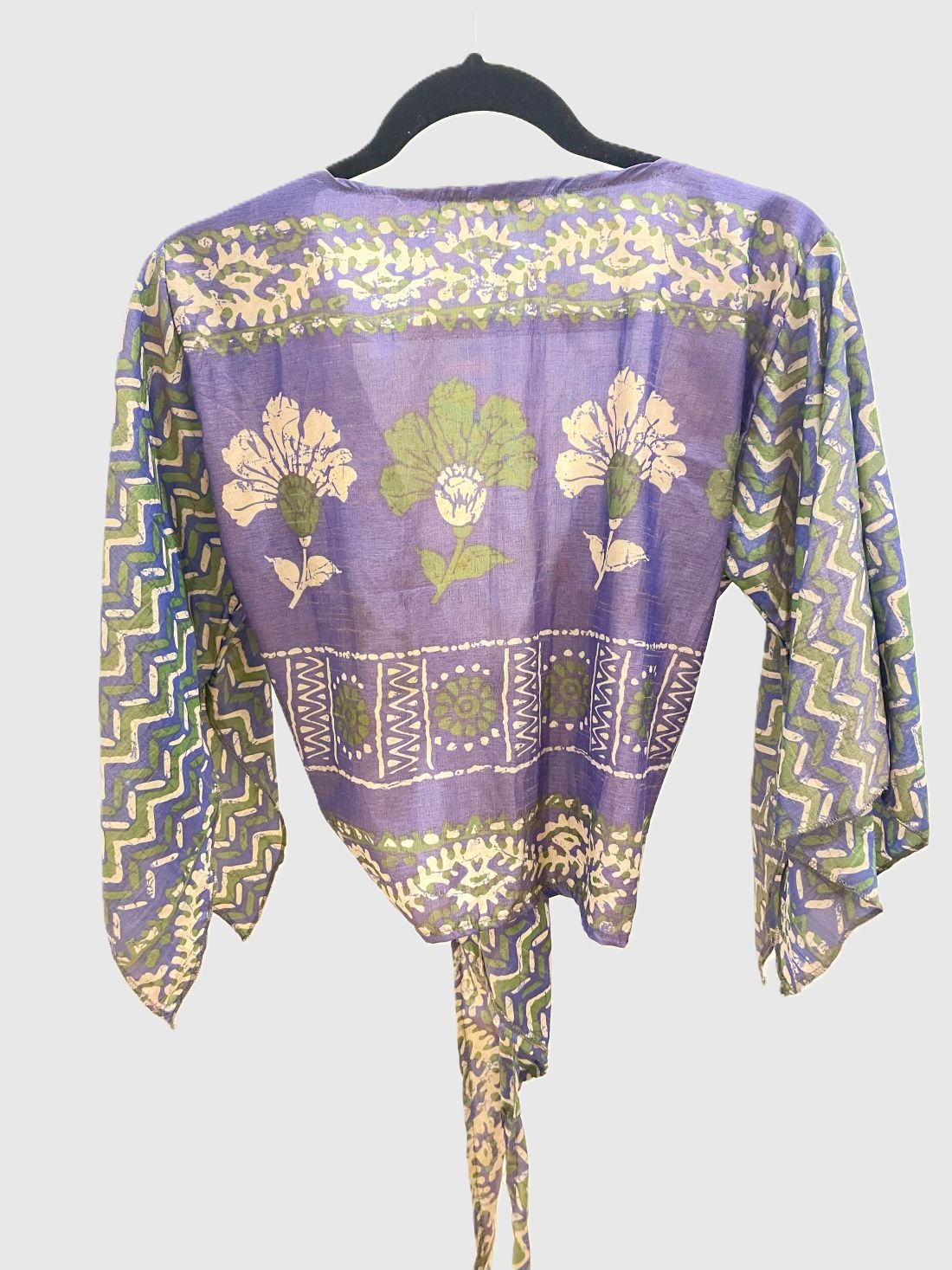 Indian Tight Top Bluse in Lila, Grün und Weiß