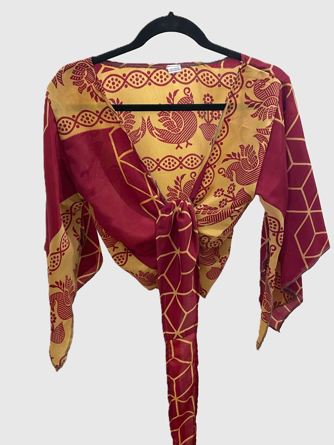 Indian Tight Top Bluse in Rot und Beige