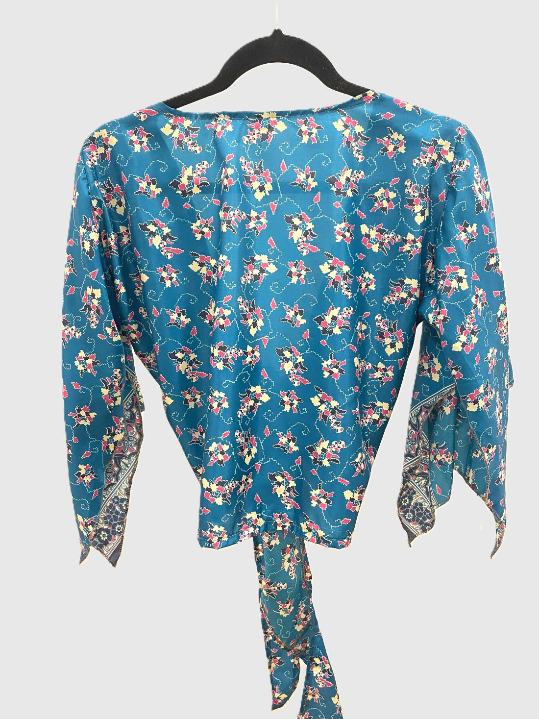 Indian Tight Top Bluse in Blau, Rosa und Beige