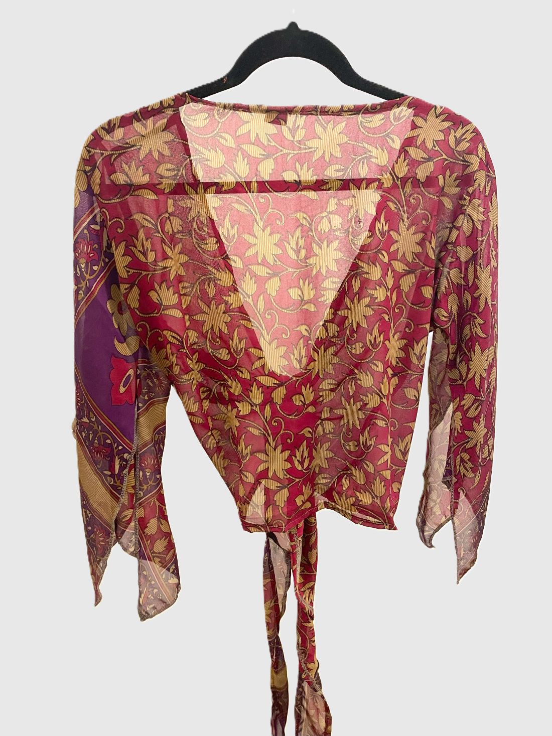 Indian Tight Top Bluse in Rot, Gold und Violett