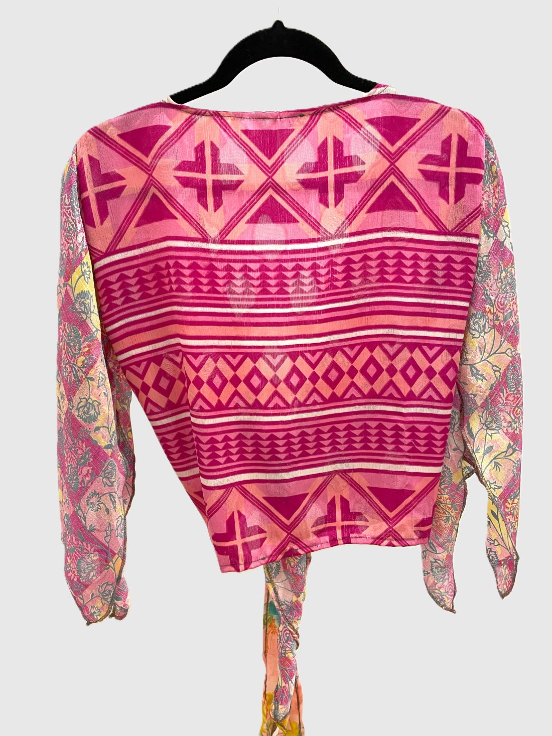 Indian Tight Top Bluse in Pink, Gelb und Weiß