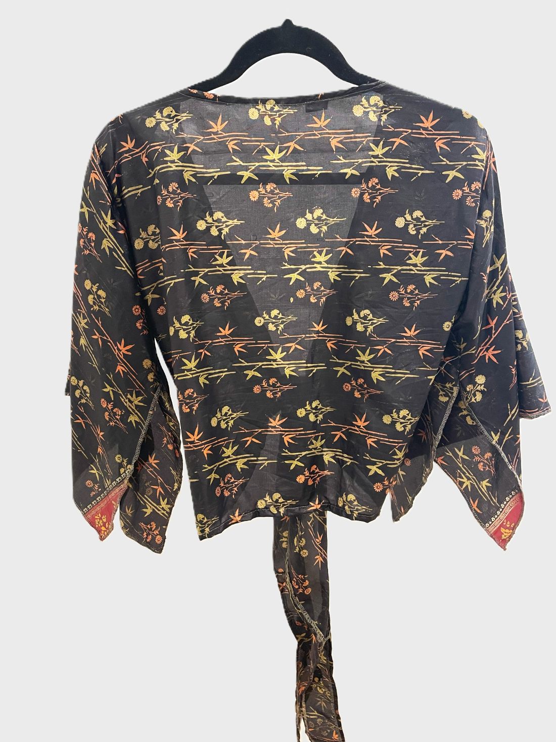 Indian Tight Top Bluse in Schwarz, Orange und Grün