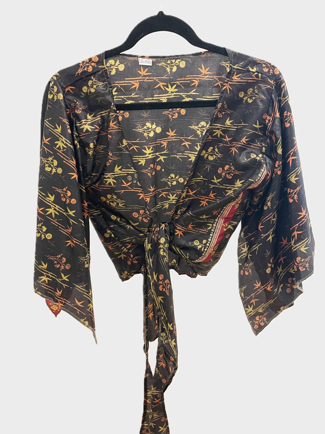 Indian Tight Top Bluse in Schwarz, Orange und Grün