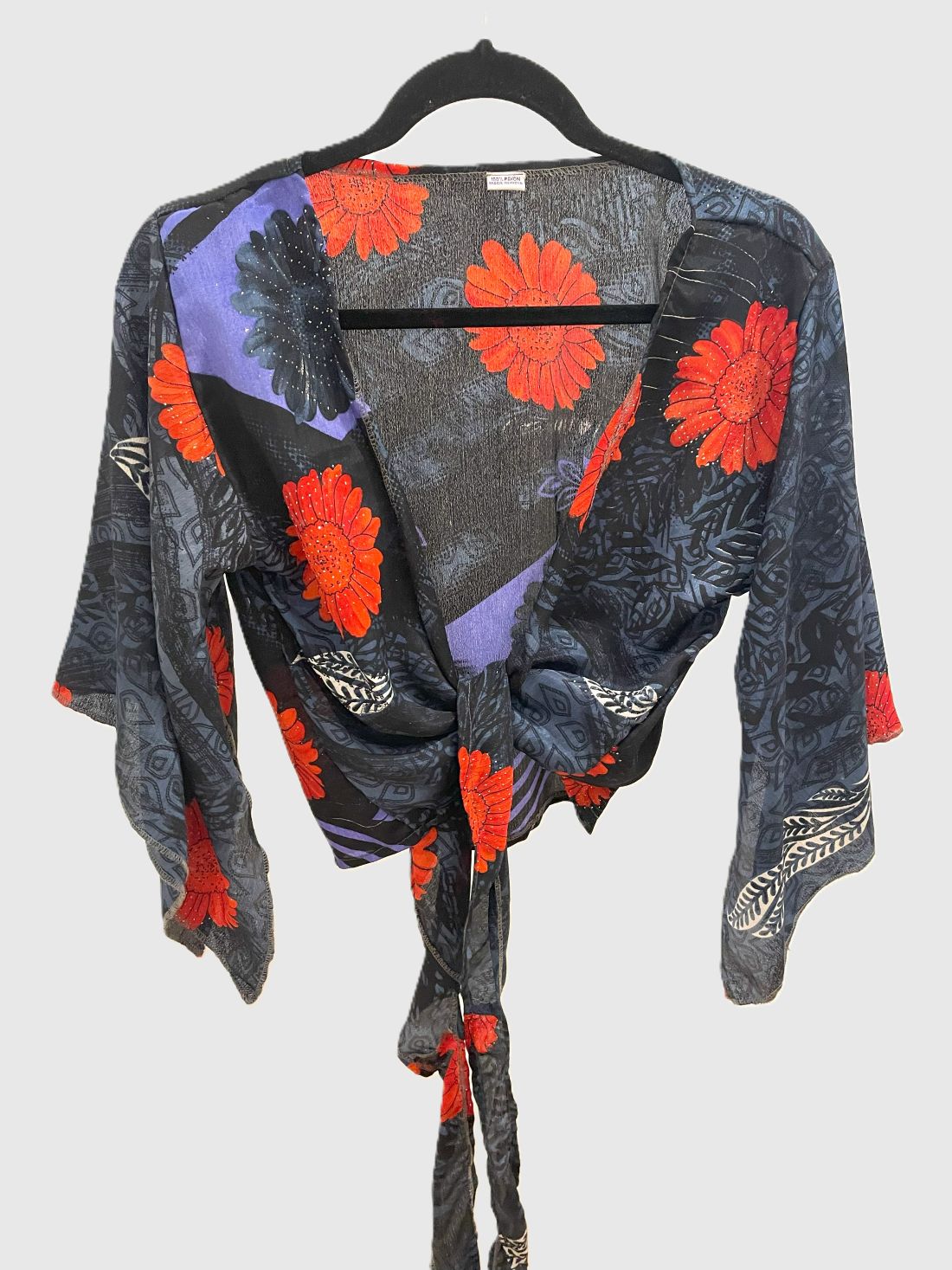 Indian Tight Top Bluse in Blau, Schwarz, Lila und Rot