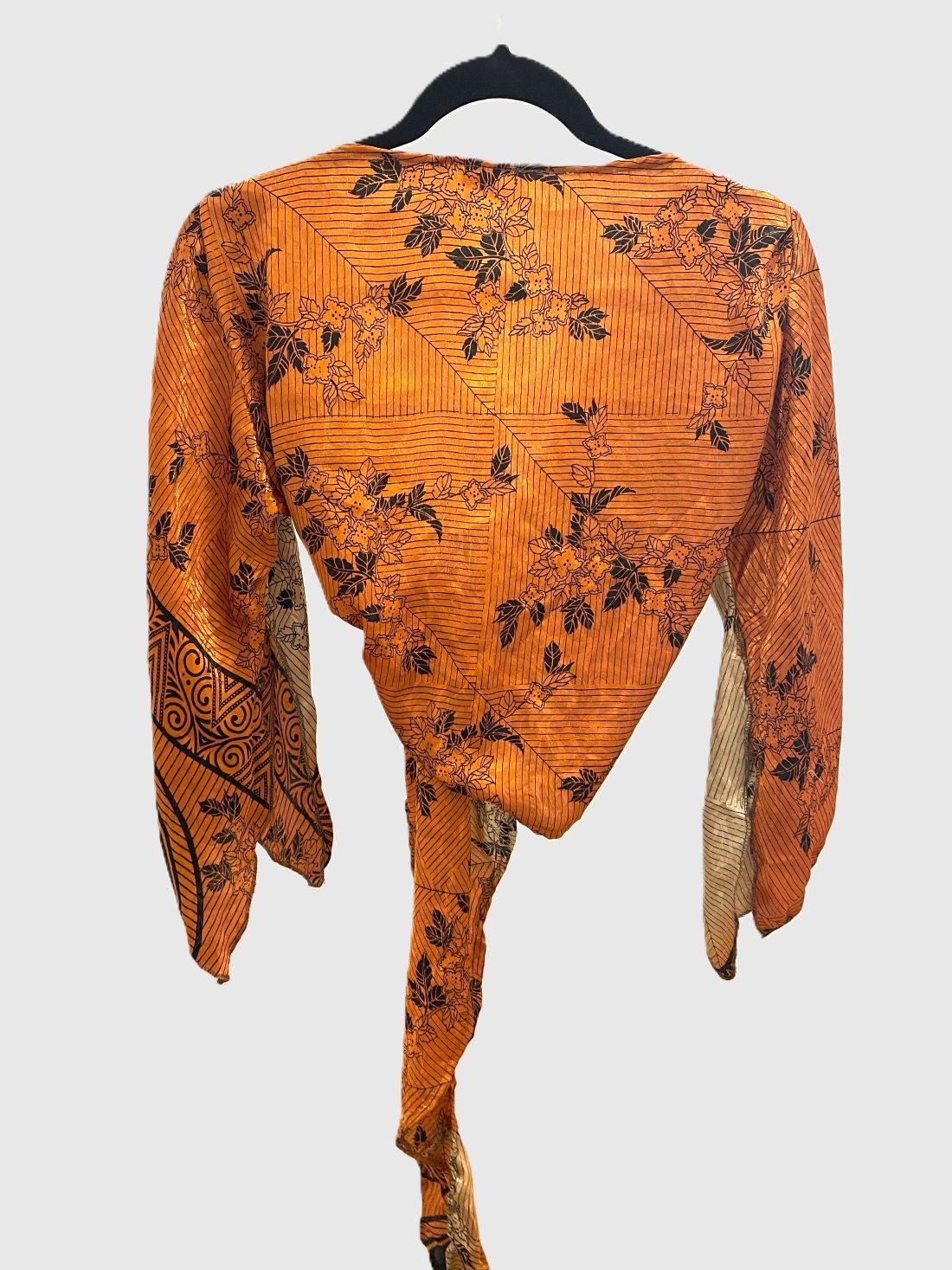 Indian Tight Top Bluse in Orange, Beige und Schwarz