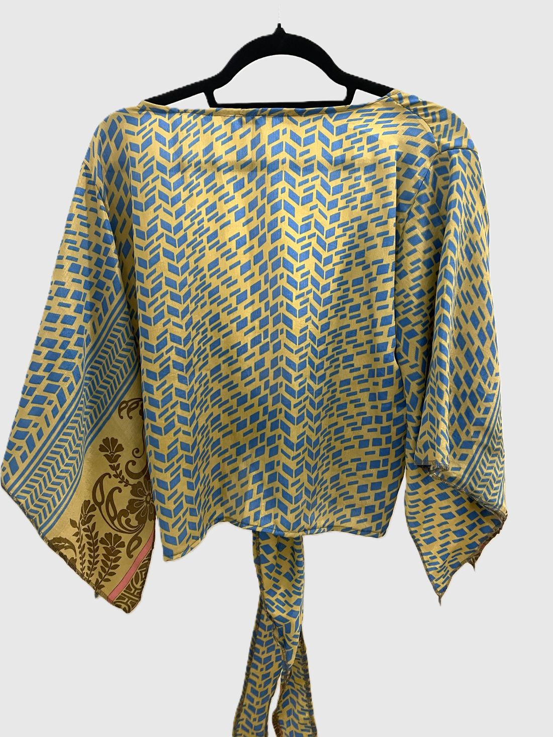Indian Tight Top Bluse in Beige, Blau, Rosa und Braun