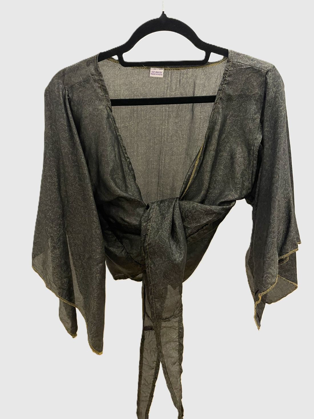 Upcycled Wickelbluse #605 - Grau & Schwarz