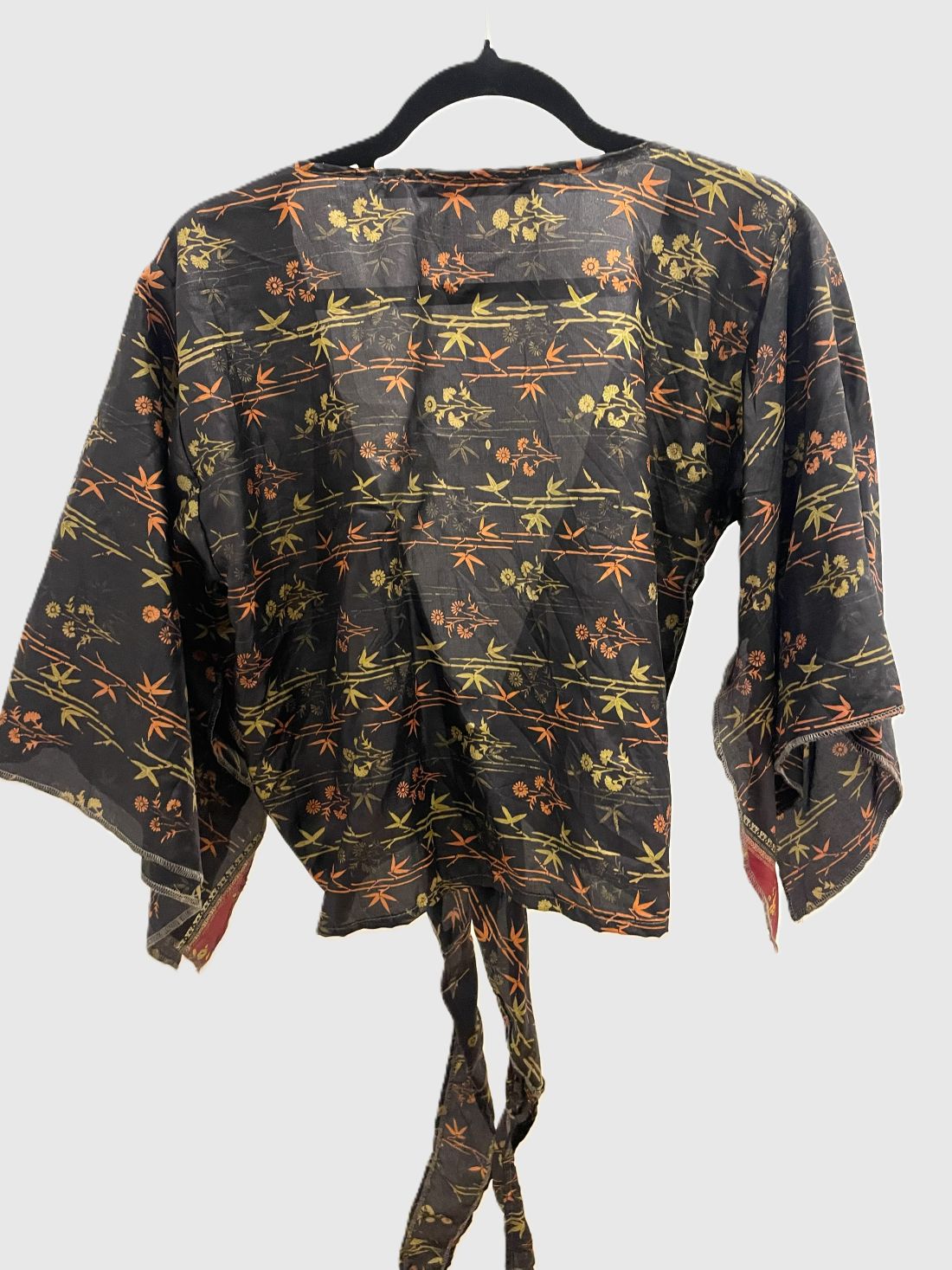 Upcycled Wickelbluse #609 - Schwarz, Orange & Grün