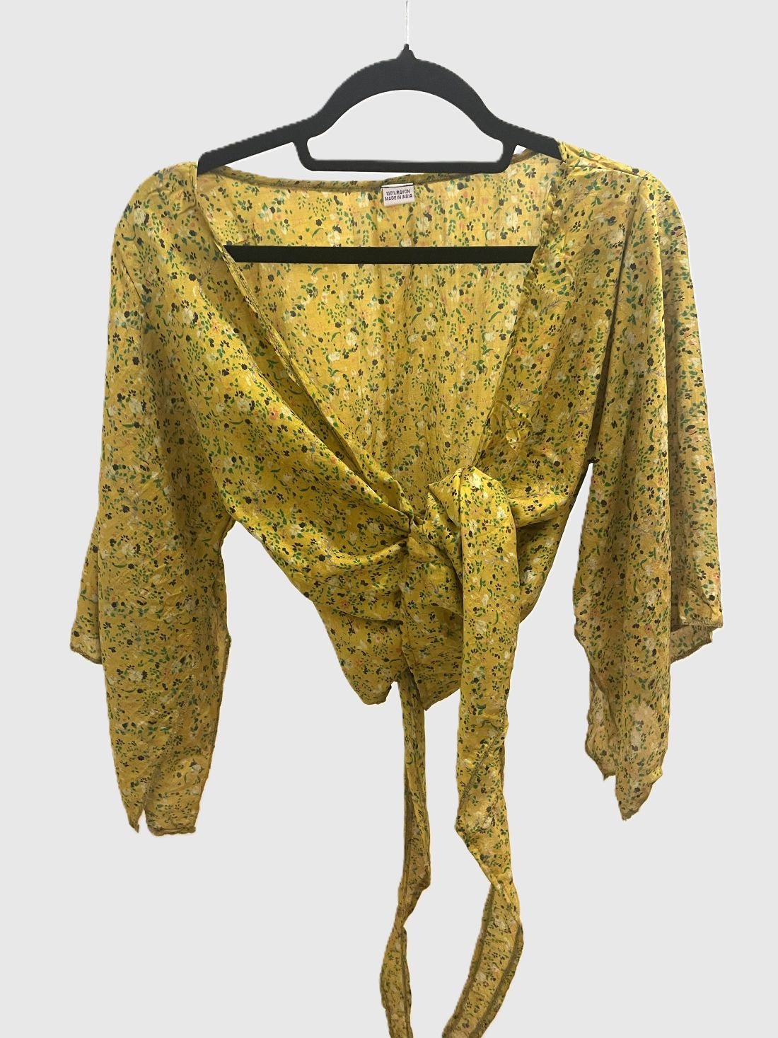 Upcycled Wickelbluse #614 - Gelb, Grün & Schwarz