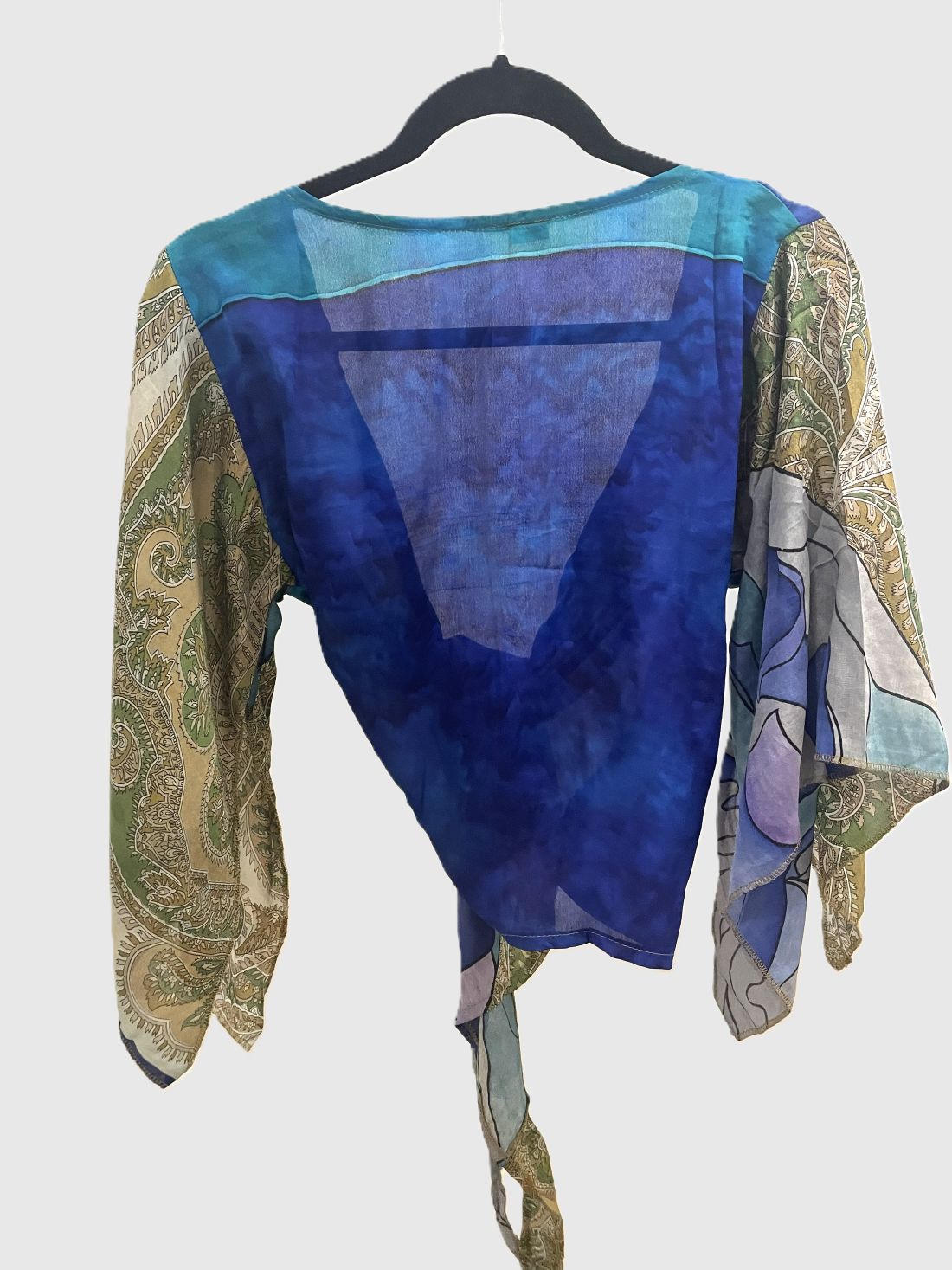 Upcycled Wickelbluse #619 - Blau, Braun & Grün