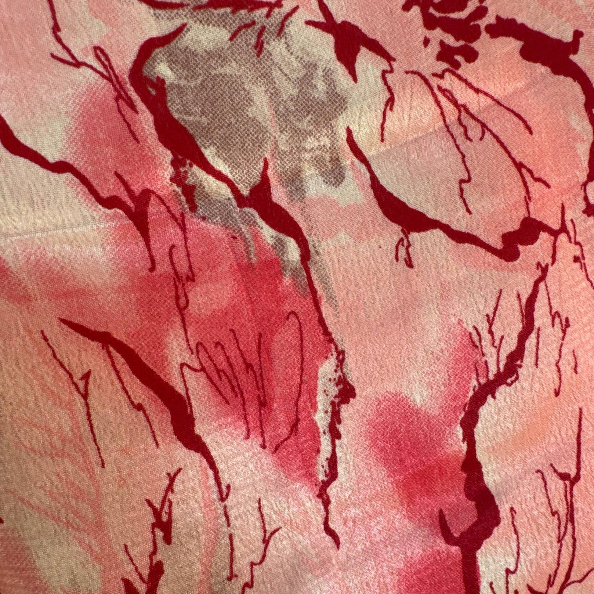 Upcycled Kimono #954 aus Vintage-Sari in Rot – Detailansicht