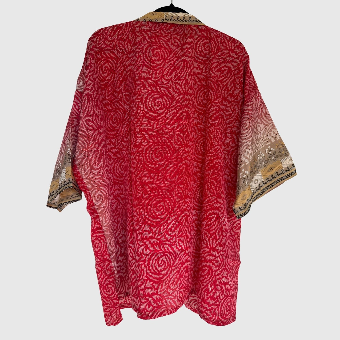 Upcycled Kimono #955 aus Vintage-Sari in Rot & Orange – Rückansicht
