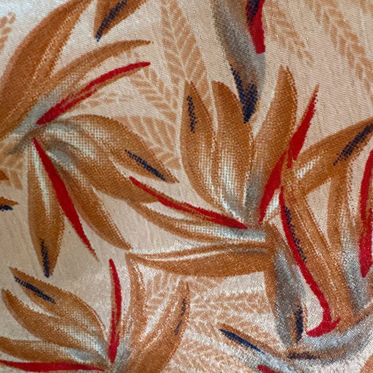 Upcycled Kimono #960 aus Vintage-Sari in Orange & Dunkelrot – Detailansicht