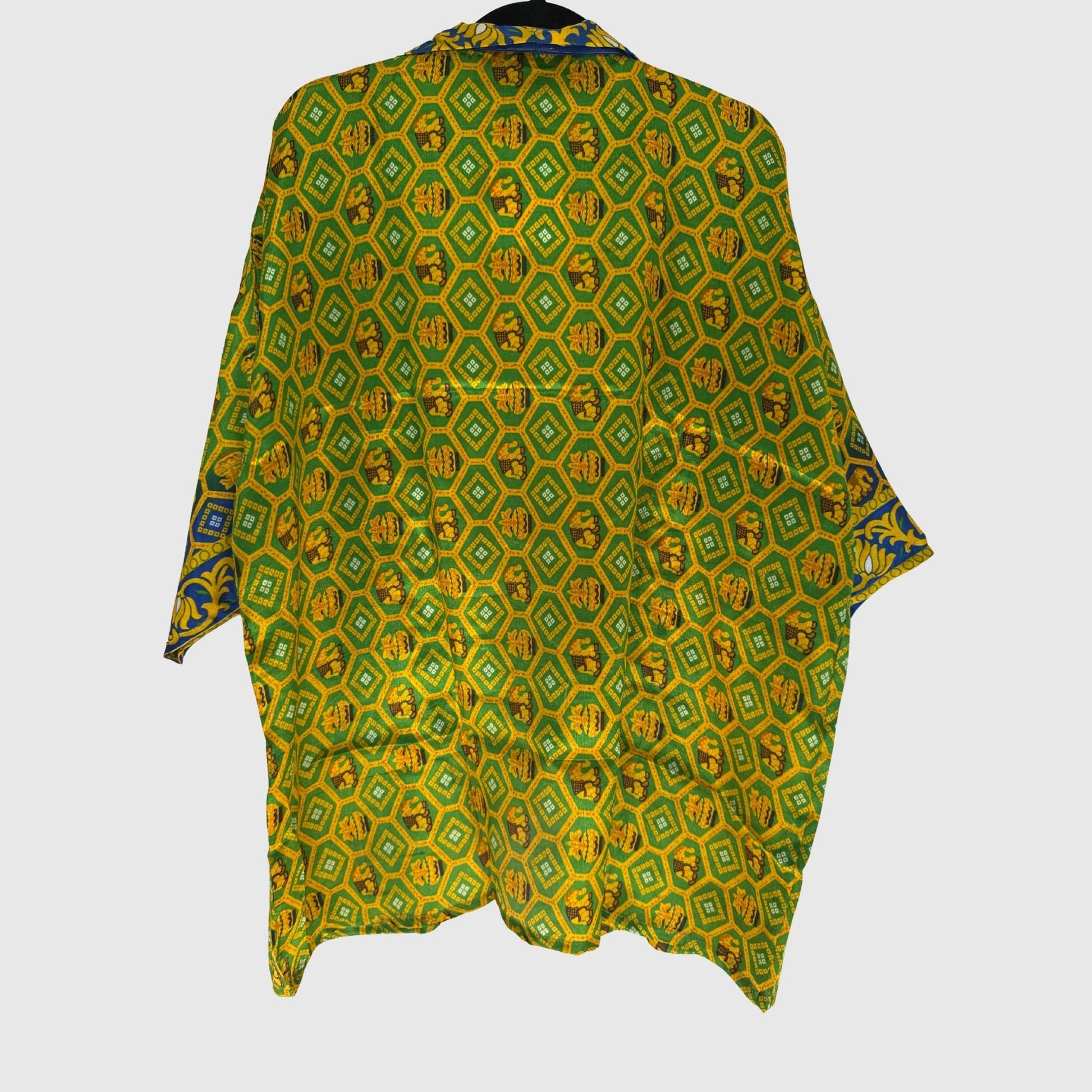 Upcycled Kimono #970 aus Vintage-Sari in Gold & Grün – Rückansicht