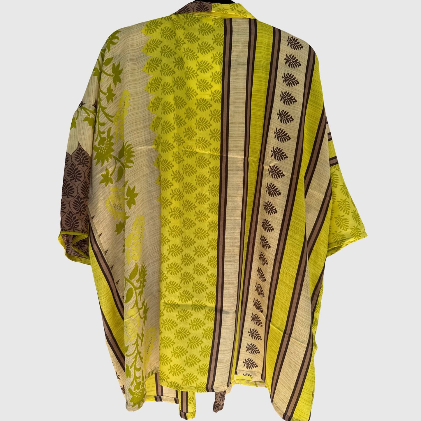 Upcycled Kimono #973 aus Vintage-Sari in Gold & Orange – Rückansicht