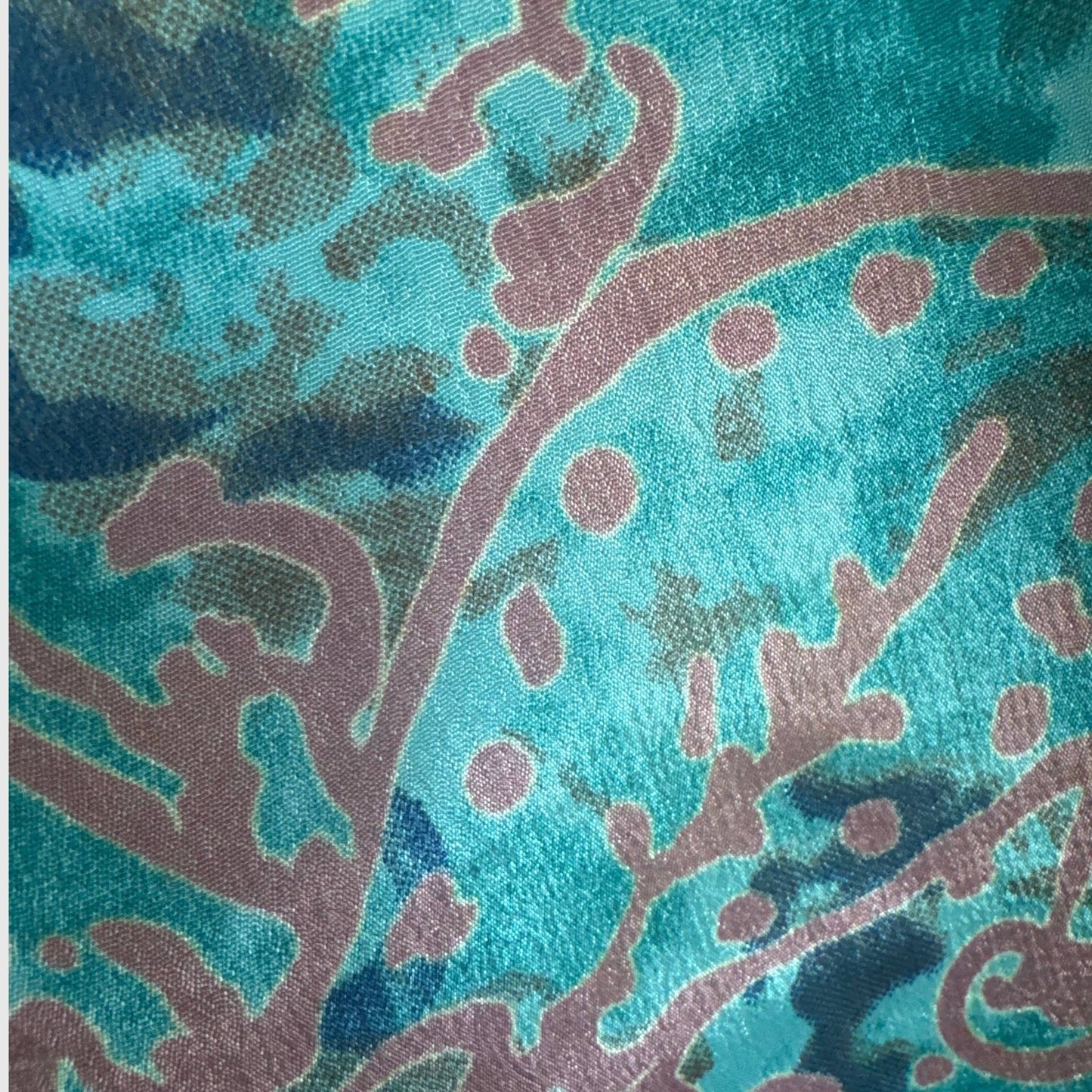 Upcycled Kimono #975 aus Vintage-Sari in Türkis & Grau – Detailansicht