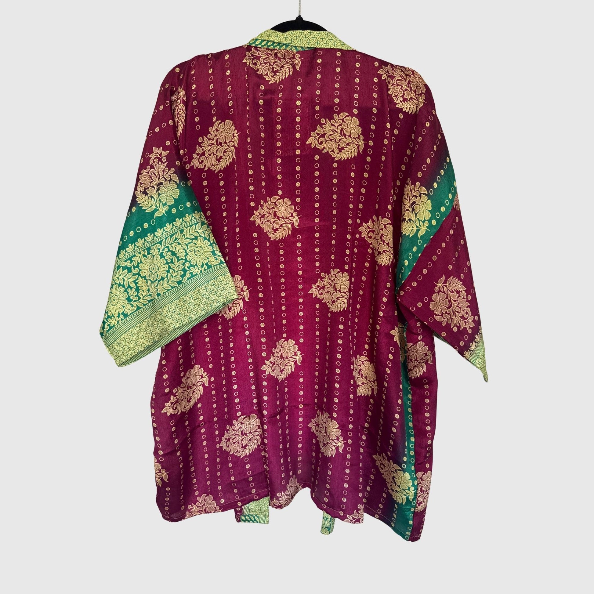 Upcycled Kimono #976 aus Vintage-Sari in Pink & Beige – Rückansicht