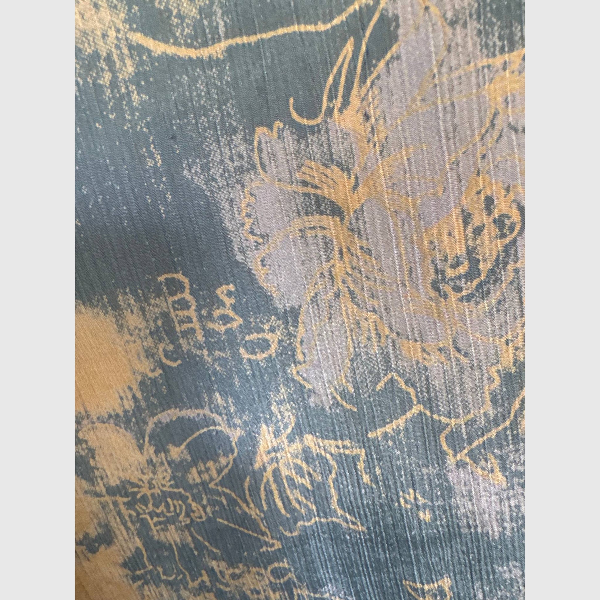 Upcycled Kimono Lang #1307 aus Vintage-Sari in Beige & Braun – Detailansicht